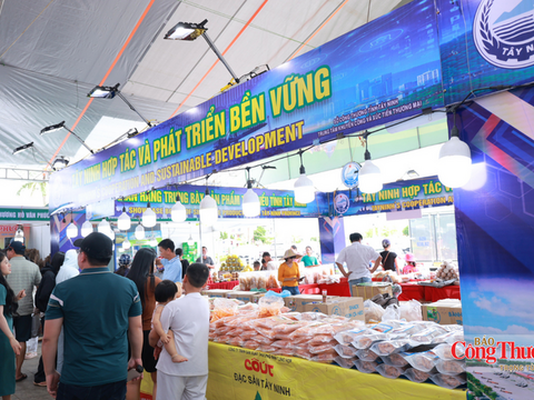 Đặc sản vùng miền 'đắt khách' tại Hội chợ miền Trung – Tây Nguyên 2026