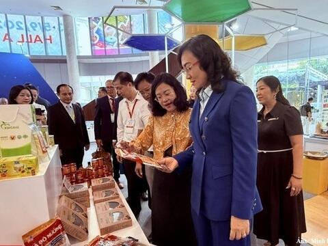 Đưa sản phẩm công nghiệp nông thôn tiêu biểu vươn vào chuỗi cung ứng toàn cầu