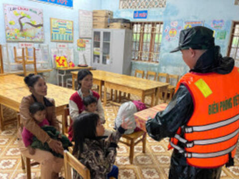 Quảng Trị di dời hàng trăm người dân khỏi vùng nguy cơ sạt lở, ngập lụt