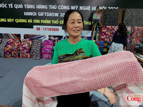 Gỡ khó đầu ra cho thổ cẩm của người dân tộc thiểu số