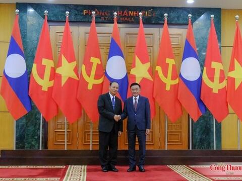 Phấn đấu đưa kim ngạch thương mại Việt Nam - Lào đạt 5 tỷ USD