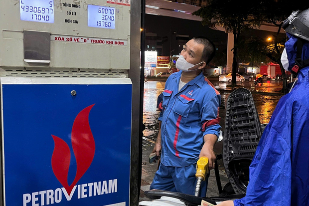 Giá xăng dầu hôm nay 29/08/2025: Quay đầu giảm