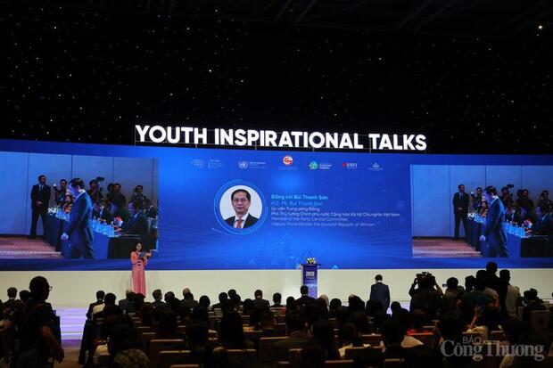 Diễn đàn Kinh tế Mùa Thu: Thanh niên dẫn dắt tương lai số và xanh