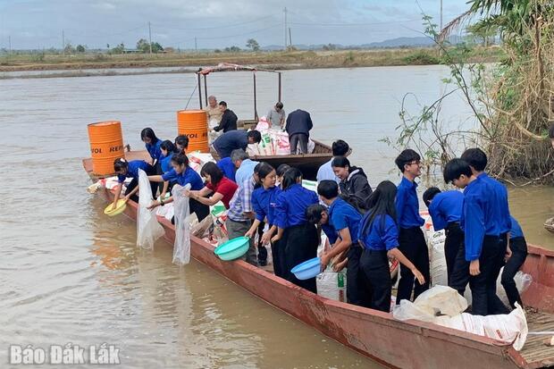 Tạo sinh kế từ tái tạo nguồn lợi thủy sản