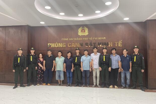 TP. Hồ Chí Minh: Công an triệt phá đường dây làm giả xăng RON A95