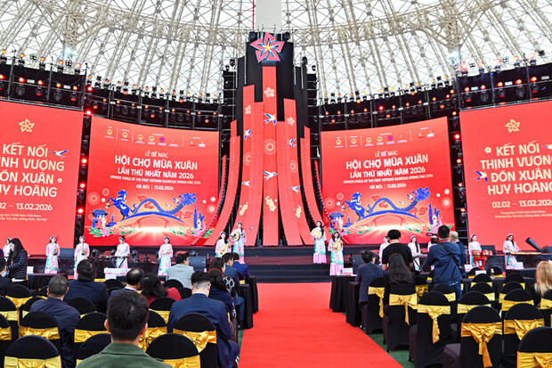 Dàn sao Táo Quân đổ bộ tổng duyệt Lễ bế mạc Hội chợ Mùa Xuân 2026