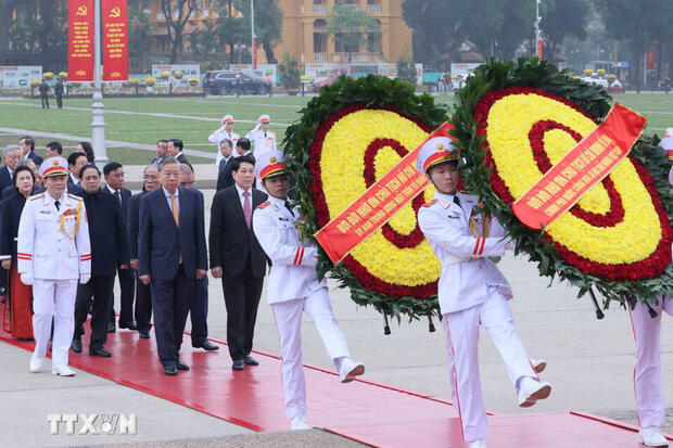 Lãnh đạo Đảng, Nhà nước vào Lăng viếng Chủ tịch Hồ Chí Minh nhân dịp tết Bính Ngọ 2026