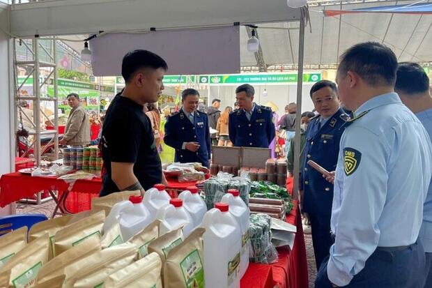 Bắc Ninh: Tăng cường kiểm soát hàng hóa, thực phẩm tại các lễ hội