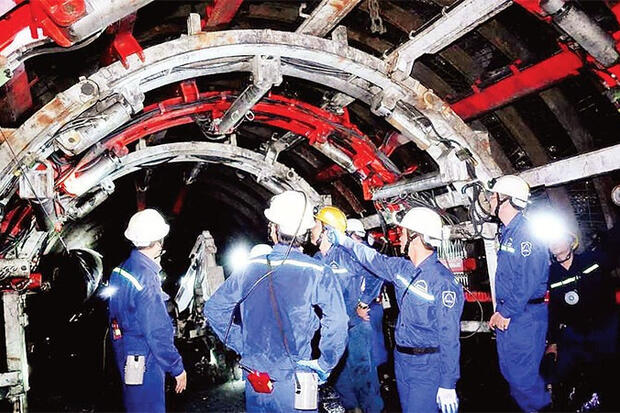 Đẩy mạnh cơ giới hóa, chuyển đổi số trong khai thác hầm lò