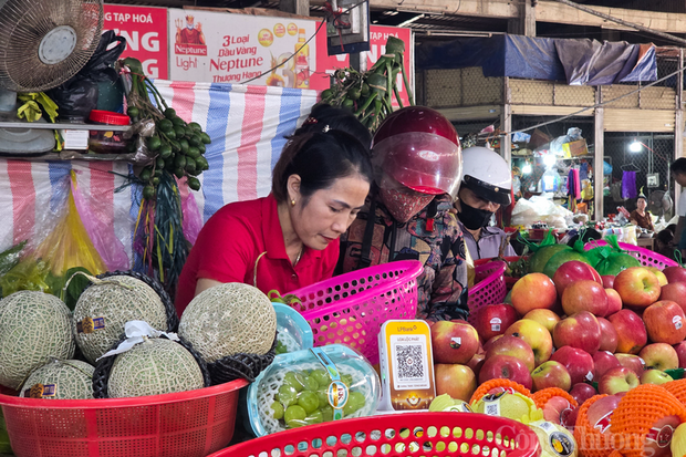 Sôi động thị trường đồ cúng Rằm tháng Giêng ở Hà Tĩnh