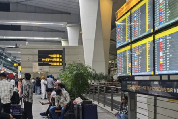 Hàng loạt hãng hàng không hủy chuyến do xung đột Trung Đông