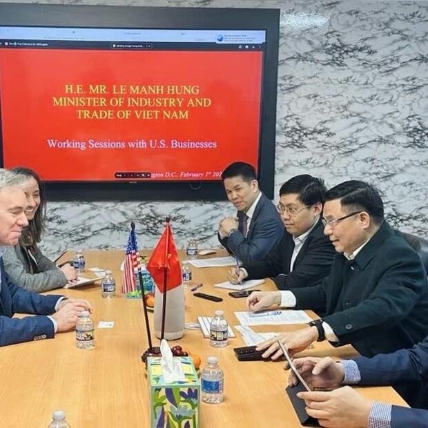 Quyền Bộ trưởng Bộ Công Thương Lê Mạnh Hùng làm việc với Tổng Giám đốc điều hành AES