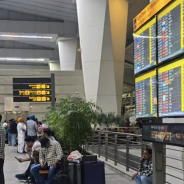 Hàng loạt hãng hàng không hủy chuyến do xung đột Trung Đông