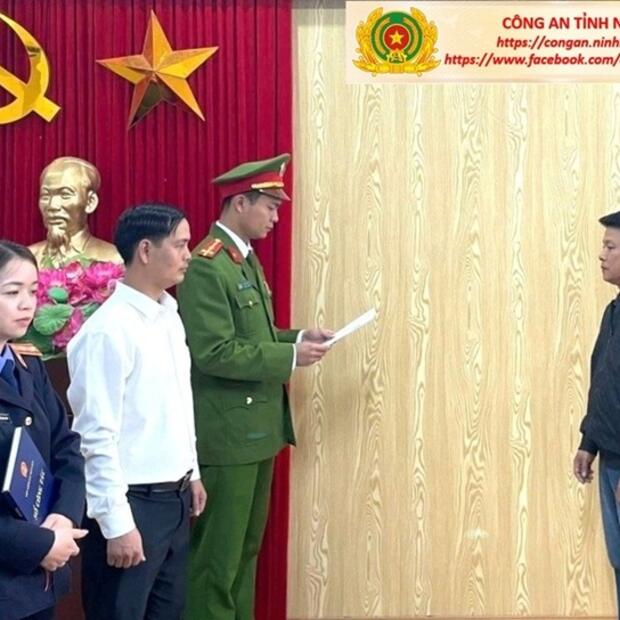 Ninh Bình: Bắt tạm giam đối tượng sản xuất dấm ăn giả với số lượng lớn