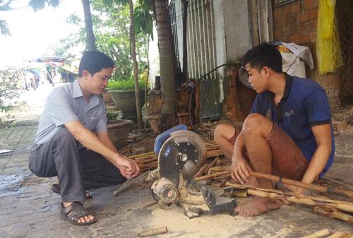 tu that nghiep thanh ong chu may tre dan hinh anh 1