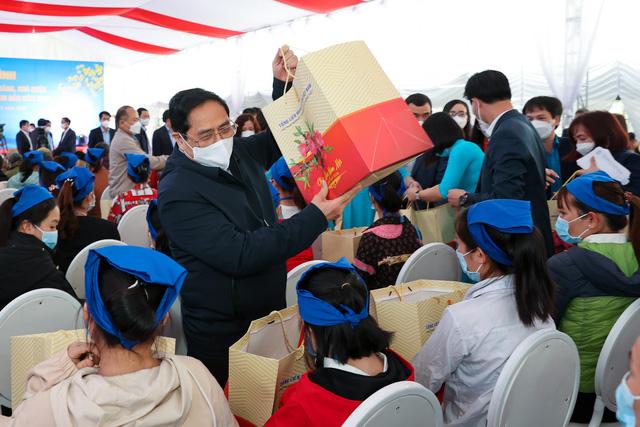 Thủ tướng Phạm Minh Chính: Tổ chức Tết vui tươi, an toàn, lành mạnh, tiết kiệm và tình nghĩa cho nhân dân - Ảnh 9.