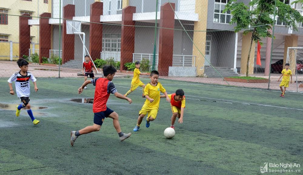 Nghi Lộc: Xác định thi đấu hết mình ở Giải Bóng đá TN-NĐ Cúp Báo Nghệ An năm 2022