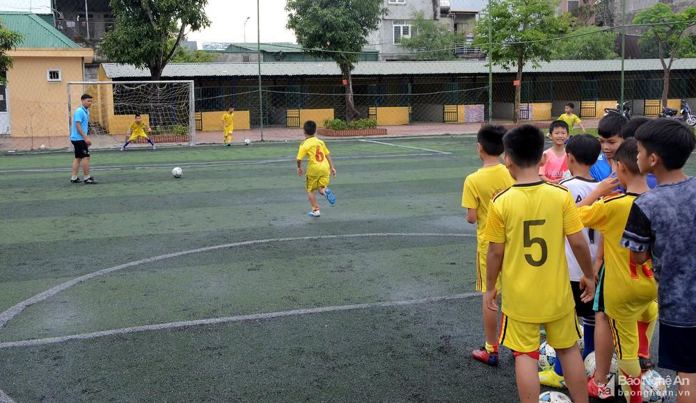 Nghi Lộc: Xác định thi đấu hết mình ở Giải Bóng đá TN-NĐ Cúp Báo Nghệ An năm 2022