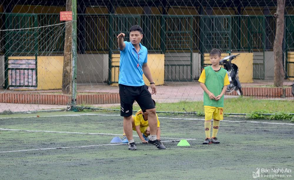 Nghi Lộc: Xác định thi đấu hết mình ở Giải Bóng đá TN-NĐ Cúp Báo Nghệ An năm 2022