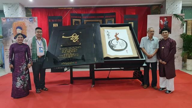 Giới thiệu hình ảnh đất và người Bến Tre qua Hội diễn Tiếng hát hẹn hò 9 dòng sông - Ảnh 2. Giới thiệu hình ảnh đất và người Bến Tre qua Hội diễn Tiếng hát hẹn hò 9 dòng sông - Ảnh 2.