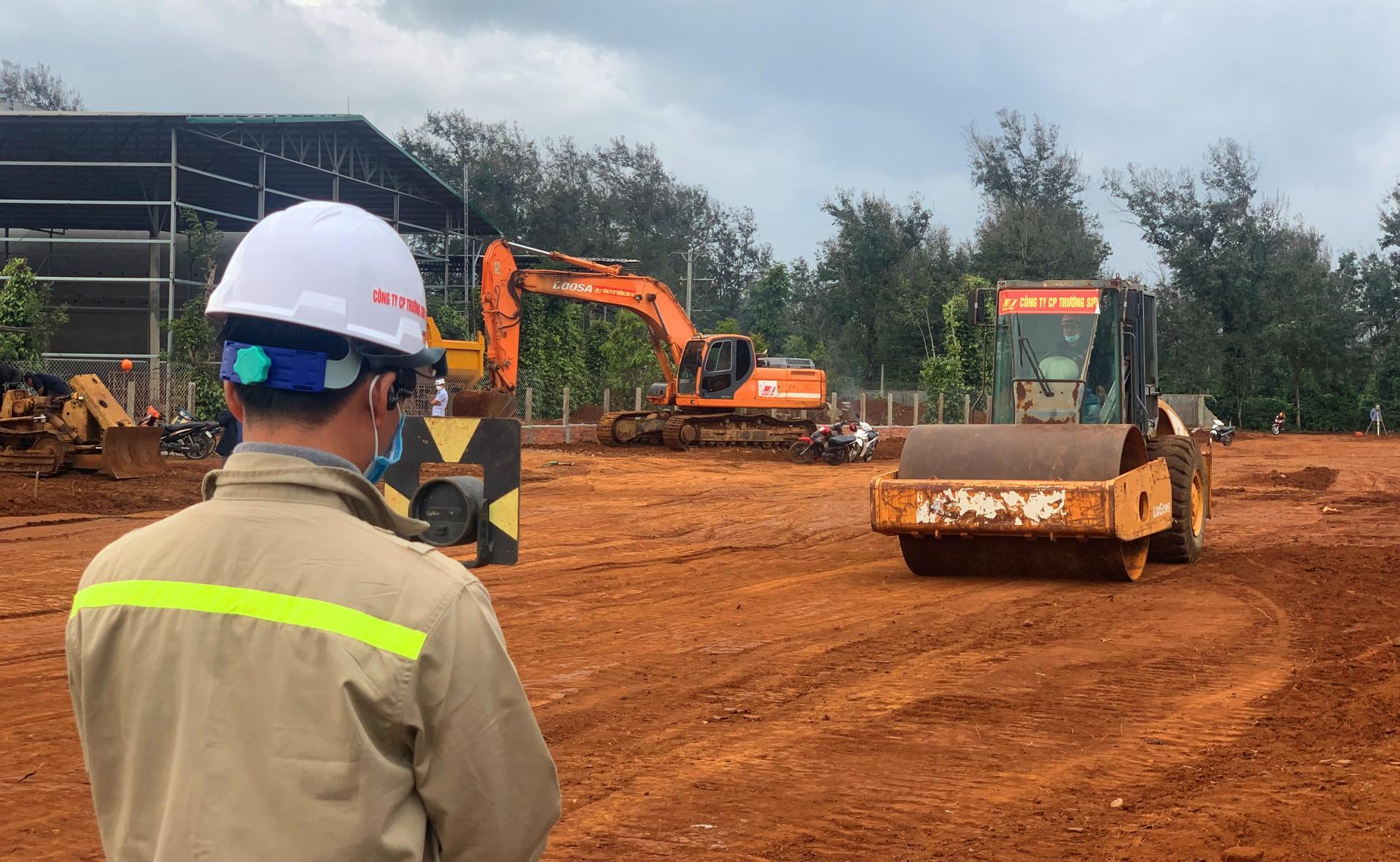 Thi công đường Hồ Chí Minh đoạn tránh phía Đông TP. Buôn Ma Thuột, vị trí qua xã Hòa Đông (huyện Krông Pắc). Ảnh minh họa