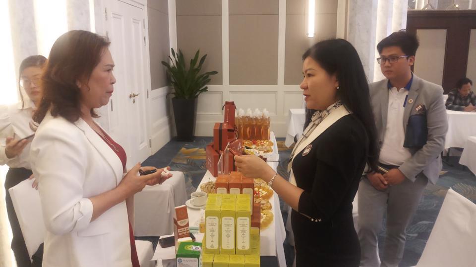 Trưng bày, giới thiệu các sản phẩm OCOP tại sự kiện. Ảnh: Khắc Kiên