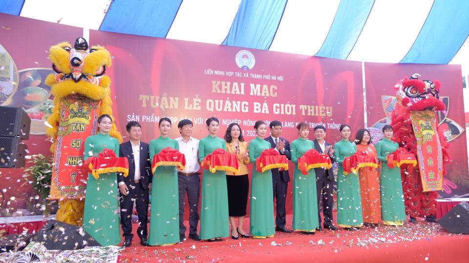 Tuần lễ khai mạc ngày 31/3/203 là hoạt động nhằm cụ thể hoá việc thực hiện Chương trình số 04/CTr-UBND của UBND TP Hà Nội về xúc tiến Đầu tư, Thương mại, Du lịch năm 2023 và Kế hoạch số 58/KH-LMHTX về hỗ trợ xúc tiến thương mại cho các HTX năm 2023 của Liên minh HTX TP Hà Nội.