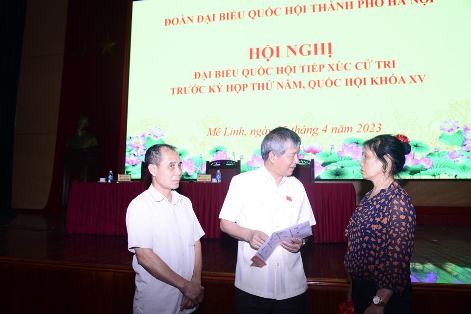 Đại biểu Quốc hội thành phố Hà Nội Nguyễn Anh Trí vầ  cử tri huyện Mê Linh