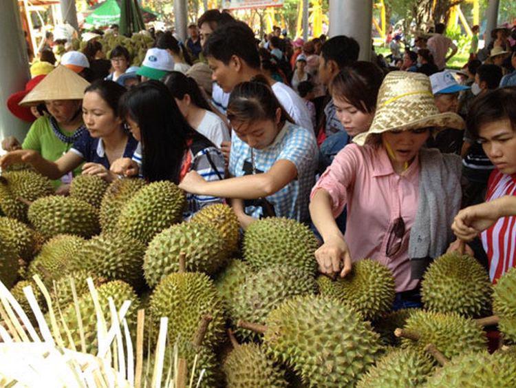 Sầu riêng cũng một sản phẩm nông nghiệp nổi tiếng khác của Lái Thiêu.