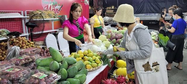 Sản phẩm an toàn là tiêu chí lựa chọn của nhiều khách hàng. (Ảnh: Đức Duy/Vietnam+)  