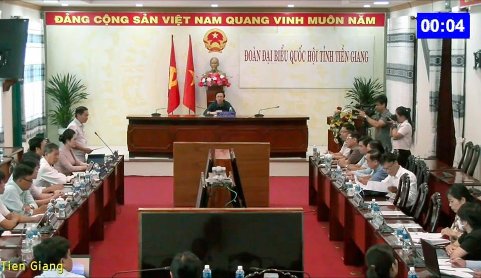 Đại biểu Tạ Minh Tâm (Đoàn ĐBQH tỉnh Tiền Giang) chất vấn. Ảnh: Quochoi.vn