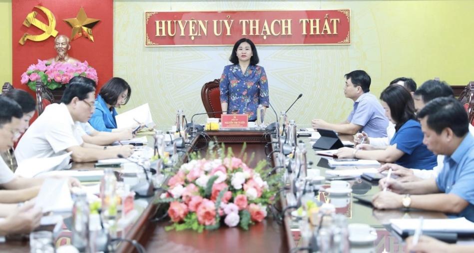 Phó Bí thư Thường trực Thành uỷ Nguyễn Thị Tuyến phát biểu tại cuộc làm việc.