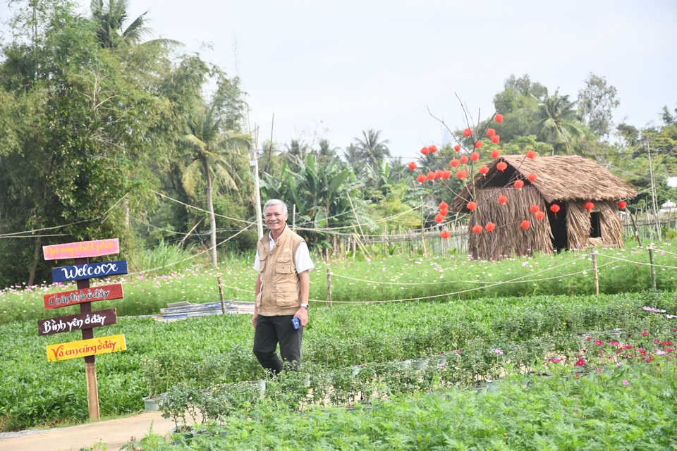 Rau và hoa là 2 sản phẩm chủ lực của xã Nghĩa Hà.