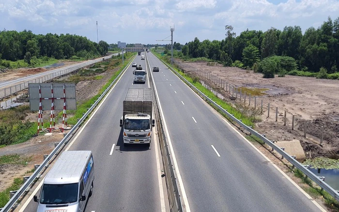 Bộ GTVT đồng ý nâng tốc độ tối đa 90 km/h cho 8 tuyến cao tốc. 