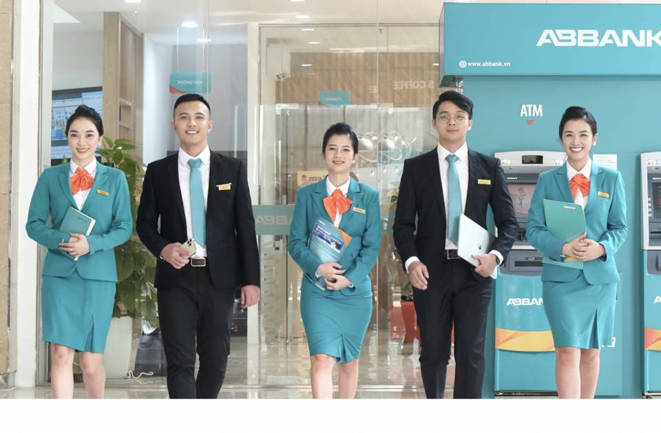 ABBANK được vinh danh “top 10 nhà tuyển dụng yêu thích 2023” - Ảnh 5