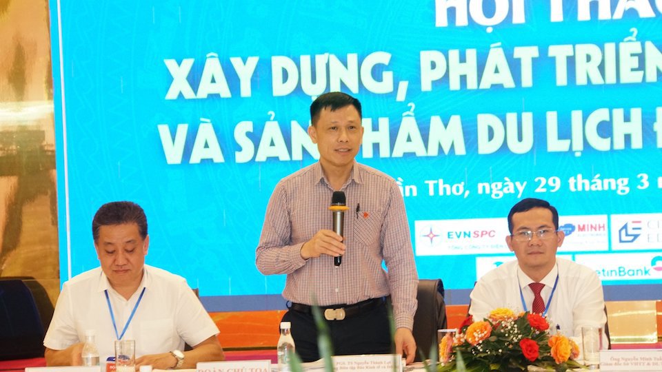 PGS.TS Nguyễn Thành Lợi - Tổng Biên tập Báo Kinh tế & Đô thị chủ trì Hội thảo: “Xây dựng, phát triển tour - tuyến và các sản phẩm đặc thù của du lịch Đồng bằng sông Cửu Long”, sáng ngày 29/3, tại thành phố Cần Thơ