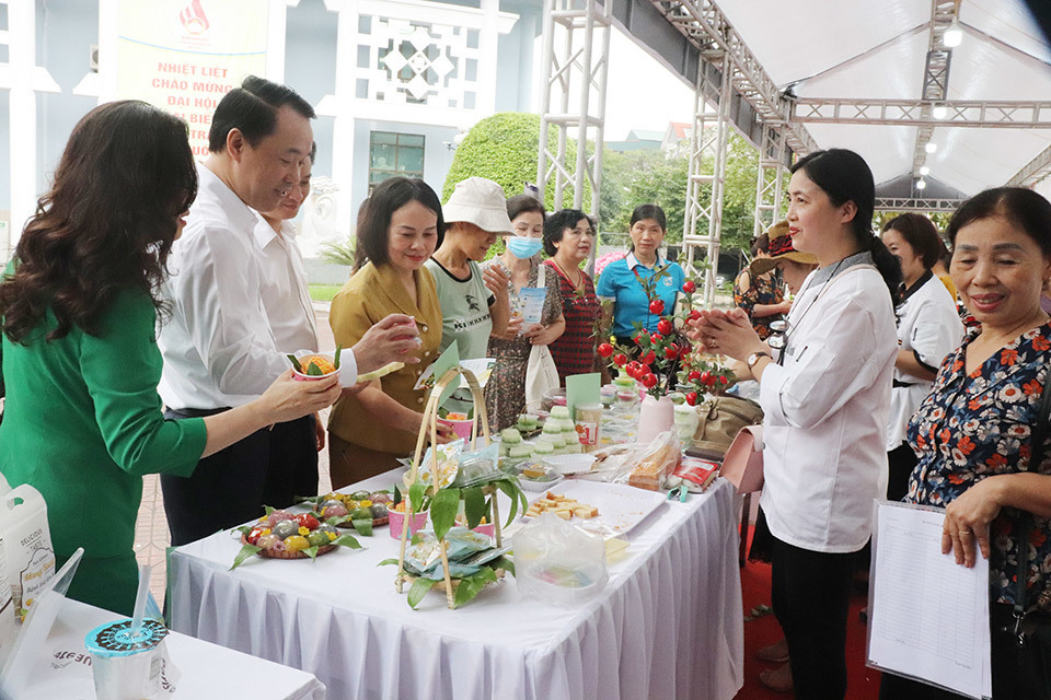 Giới thiệu, quảng bá sản phẩm OCOP, sản phẩm nông nghiệp, làng nghề quận Bắc Từ Liêm tới người tiêu dùng.