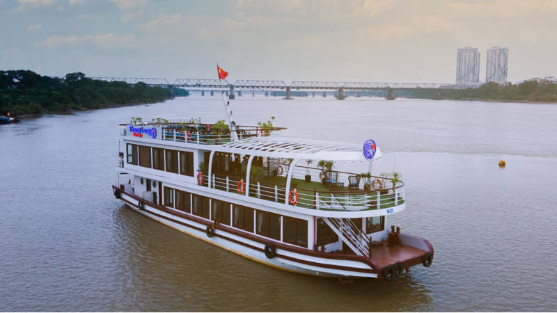 Du lịch sông Hồng mang đến những trải nghiệm thú vị cho khách du lịch đến Hà Nội. Ảnh: Sở Du lịch Hà Nội  