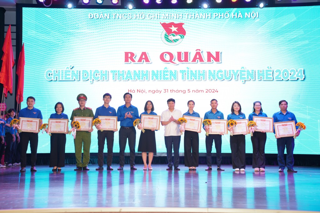 Hướng tới hơn 100.000 lượt đoàn viên, thanh niên tham gia tình nguyện