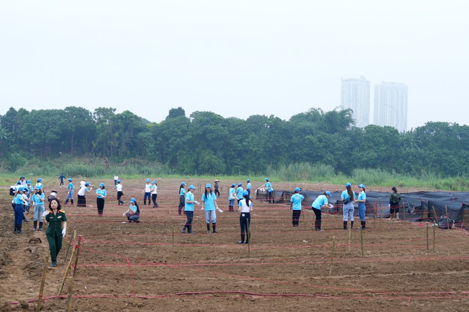 Lễ phát động có gần 300 cán bộ, hội viên phụ nữ tham dự.