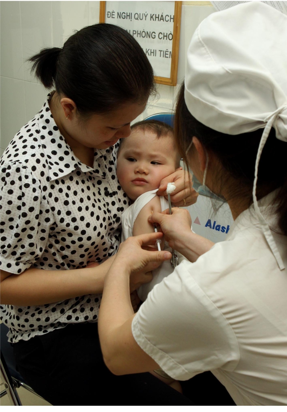 Tiêm vaccine là biện pháp phòng bệnh bạch hầu hiệu quả.