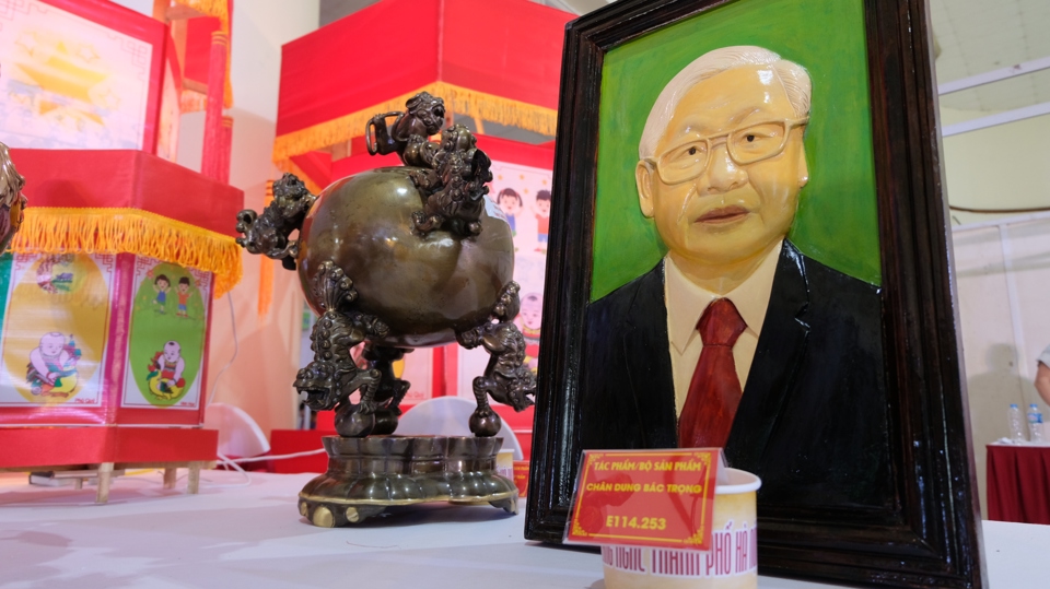Đây cũng là môi trường để các tác giả tham gia giao lưu, trao đổi, học hỏi kinh nghiệm, kết nối xúc tiến thương mại, mở rộng thị trường tiêu thụ, nâng cao giá trị sản phẩm.