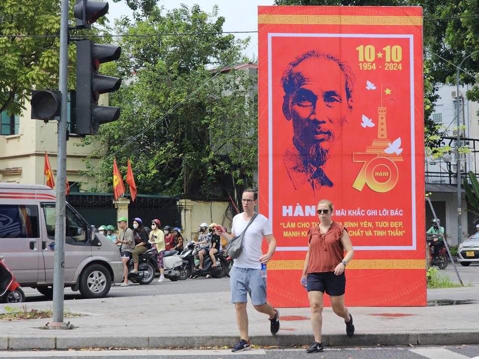 Những hình ảnh đẹp tại Thủ đô gây ấn tượng không nhỏ đối với khách du lịch đến với Hà Nội nói riêng và Việt Nam nói chung.