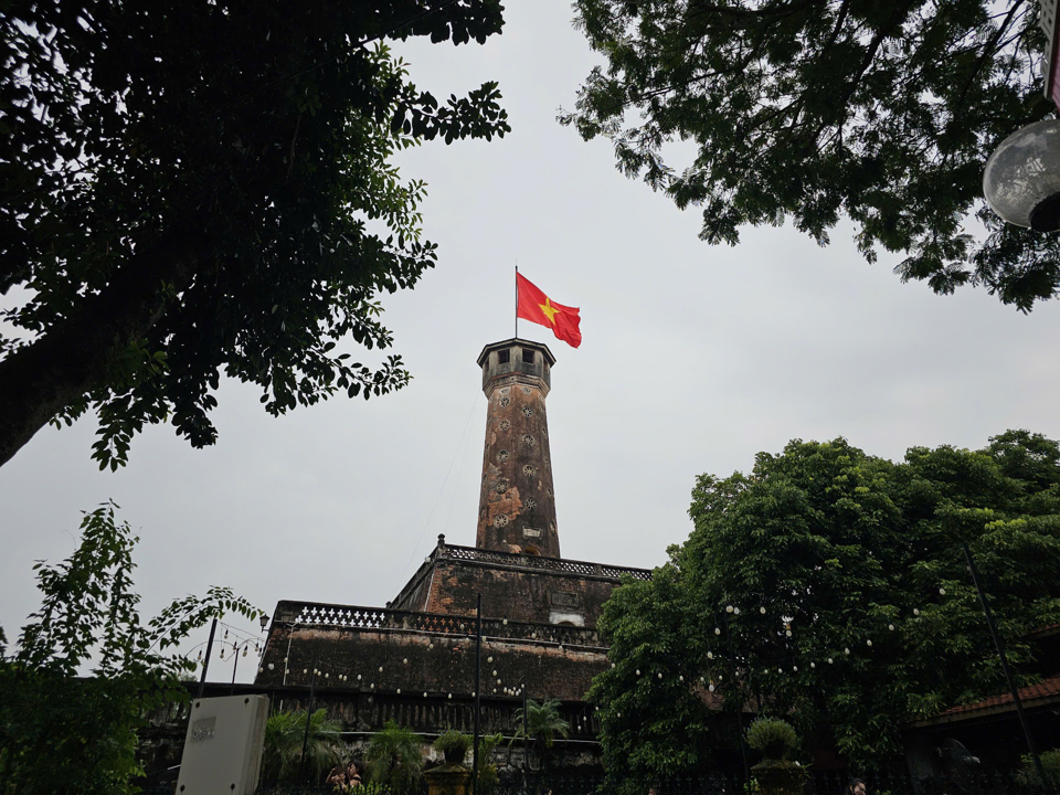 Ngày 10/10/1954 đã trở thành mốc son lịch sử hào hùng khi Thủ đô được giải phóng. Cả Hà Nội ngập tràn niềm vui giải phóng và niềm tự hào vô hạn. Cột cờ Hà Nội là