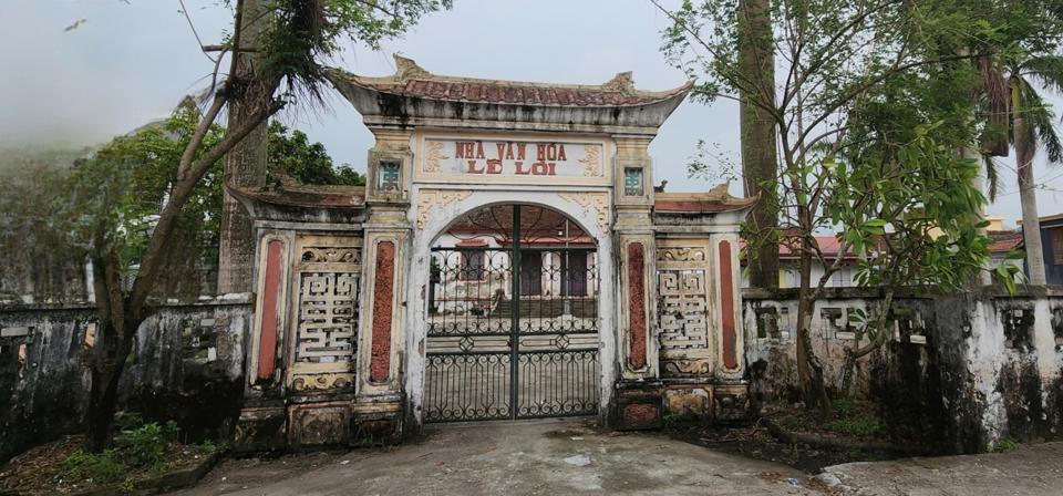 Nhà văn hoá thôn Lê Lợi xây dựng từ năm 1943. Ảnh: Tiến Bảo