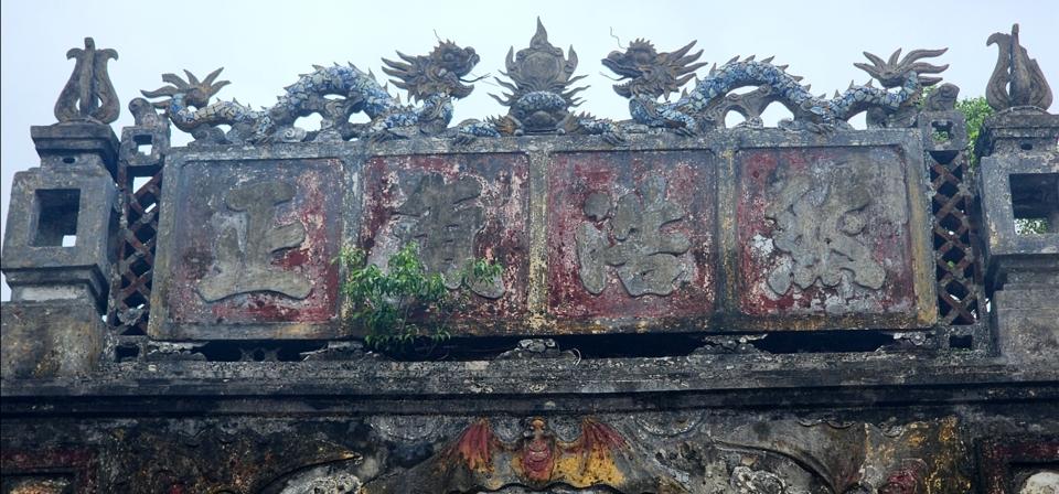 Những bức vẽ phù điêu cổ. Ảnh: Tiến Bảo