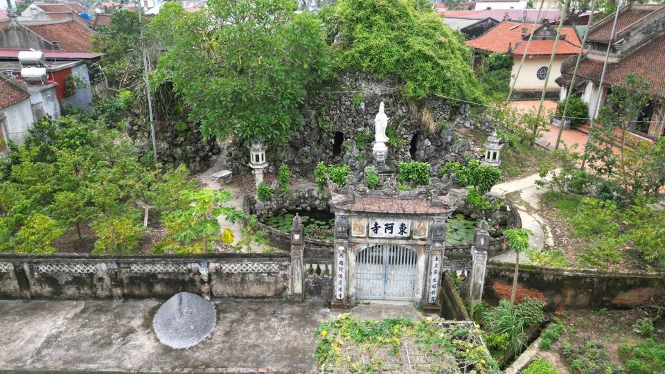 Nhà thờ cổ của gia đình ông Trần Mỹ ở làng Cổ Am. Ảnh: Tiến Bảo.