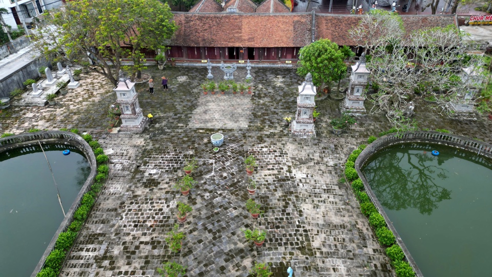 Chùa Mét là ngôi trường đầu tiên của danh nhân văn hoá lỗi lạc Nguyễn Bỉnh Khiêm được xây dựng từ cuối thế kỷ 16. Ảnh: TIến Bảo