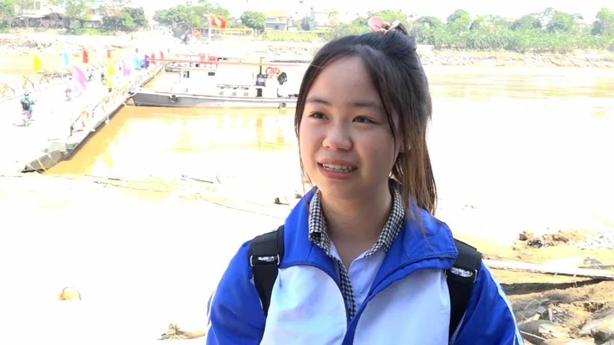 Người dân Phú Thọ vui mừng khi cầu phao Phong Châu hoạt động trở lại Người dân Phú Thọ vui mừng khi cầu phao Phong Châu hoạt động trở lại