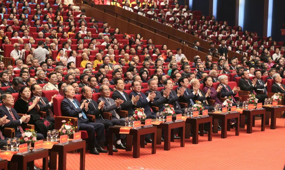 Các đồng chí lãnh đạo, nguyên lãnh đạo Đảng, Nhà nước dự Lễ kỷ niệm.  